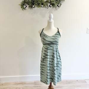 Patagonia Sundown Sally Dress Eucalyptus Frnds Catalan Coral Colorway NN 7082